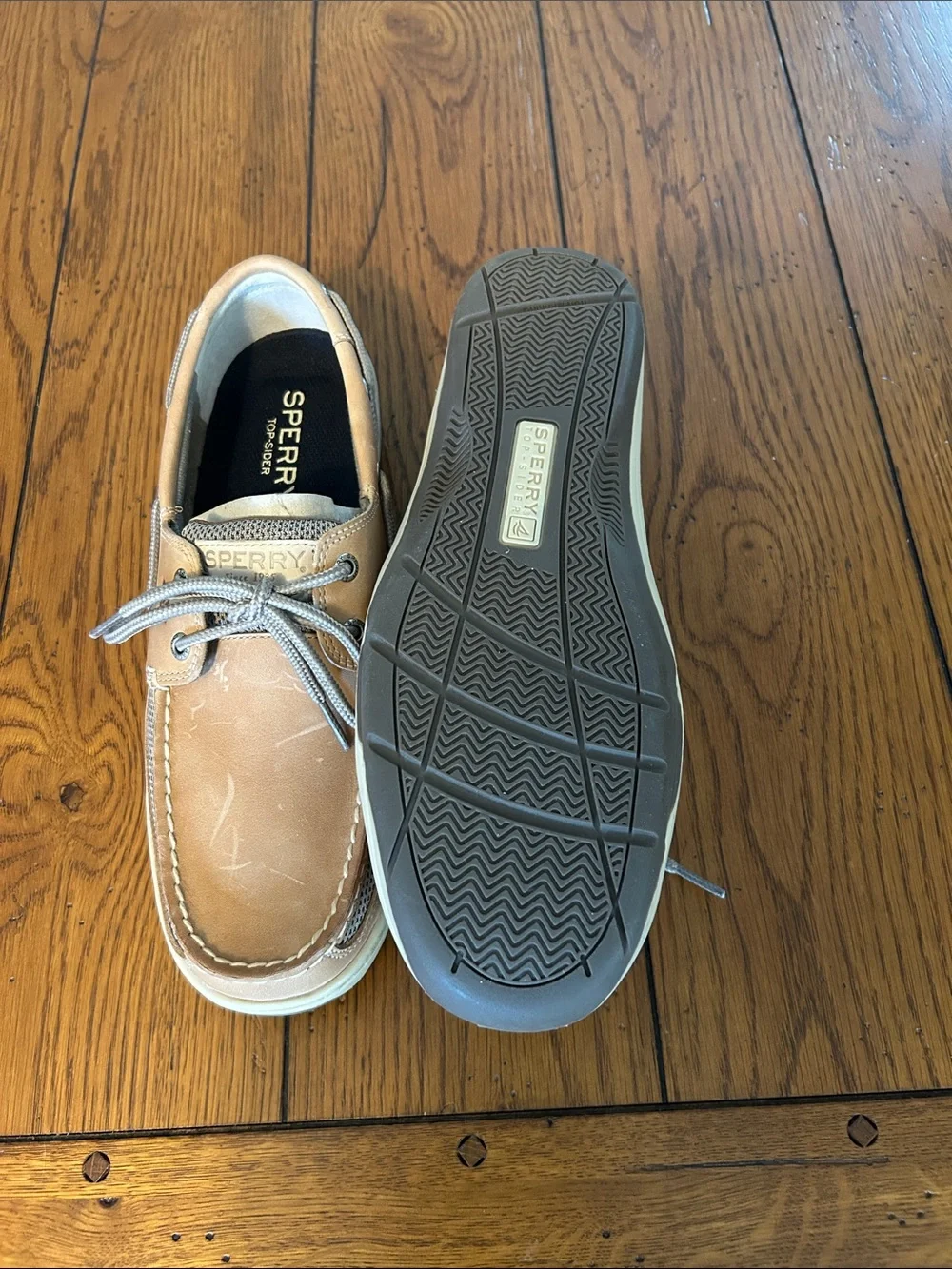 Sperry Men’s Tan Leather Boat Shoes